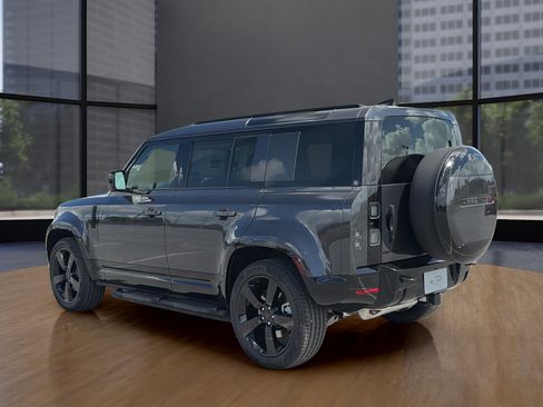 New 2026 Land Rover Defender 110 X-Dynamic SE AWD/4WD image 14