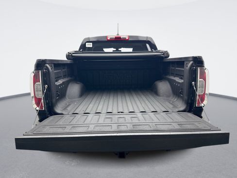 Used 2015 GMC Canyon SLE w/ All-Terrain Package AWD/4WD image 20