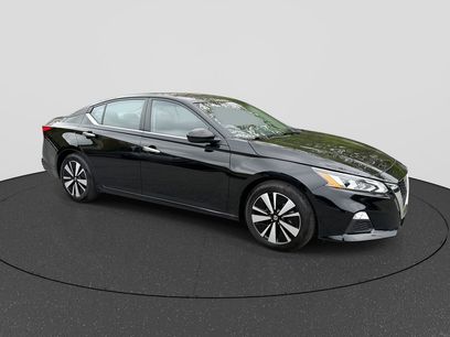 Used 2022 Nissan Altima 2.5 SV