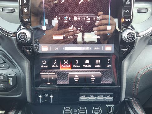 Used 2025 RAM 1500 RHO w/ RHO Level 1 Equipment Group AWD/4WD image 19