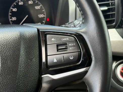 Used 2025 Honda Odyssey EX-L image 18