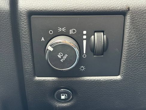 Used 2021 Jeep Grand Cherokee Limited w/ Sun & Sound Group AWD/4WD image 26