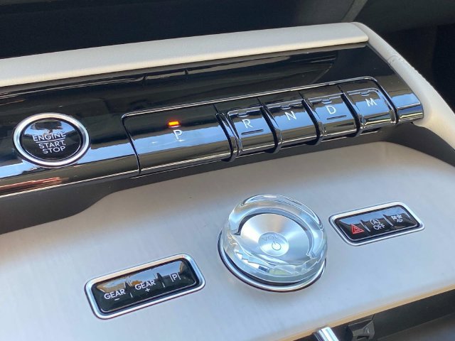 New 2026 Lincoln Navigator Reserve AWD/4WD image 25