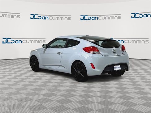 Used 2014 Hyundai Veloster RE:FLEX Edition image 6