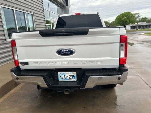Used 2017 Ford F250 XLT w/ XLT Value Package image 6