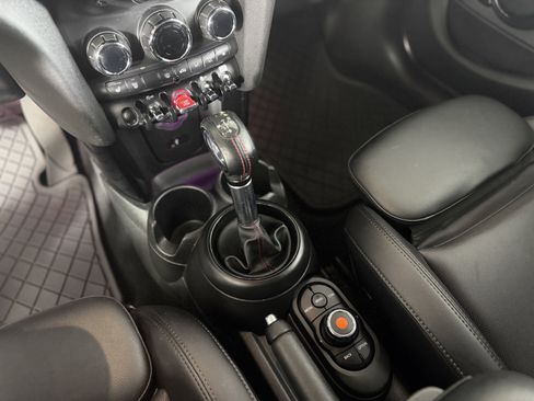 Used 2019 MINI Cooper S image 13