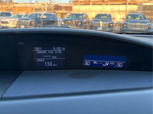 Used 2013 MAZDA MAZDA3 i Grand Touring image 25