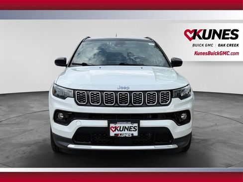Used 2025 Jeep Compass Limited AWD/4WD image 3