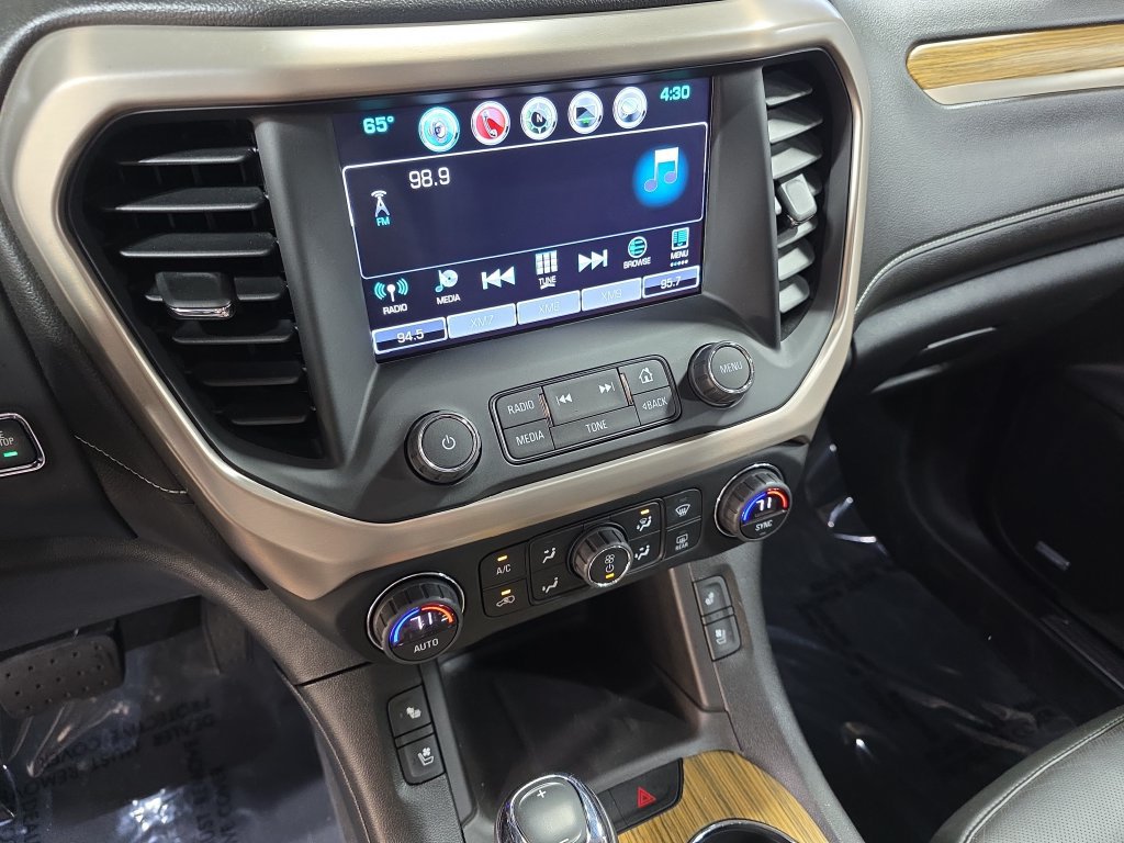 Used 2017 GMC Acadia Denali w/ Technology Package AWD/4WD image 22