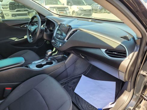 Used 2021 Chevrolet Malibu LS image 17