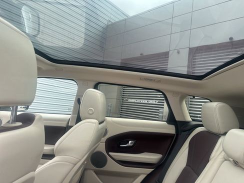 Used 2017 Land Rover Range Rover Evoque Autobiography image 11