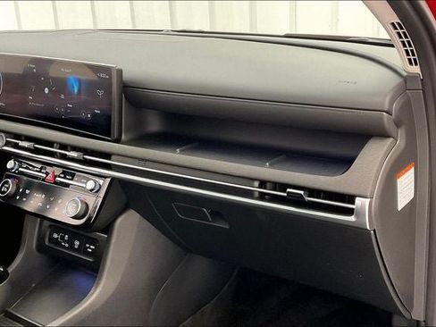 Certified 2026 Hyundai Tucson Limited AWD/4WD image 18