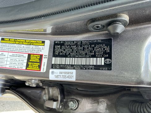 Used 2022 Toyota Camry LE w/ Carpet Mat Package (TMS) FWD image 23