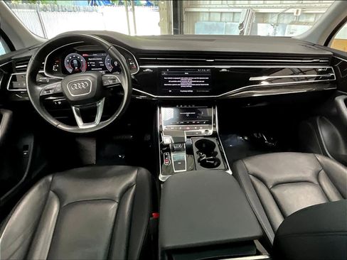 Used 2022 Audi Q7 3.0T Premium w/ Convenience Package AWD/4WD image 12