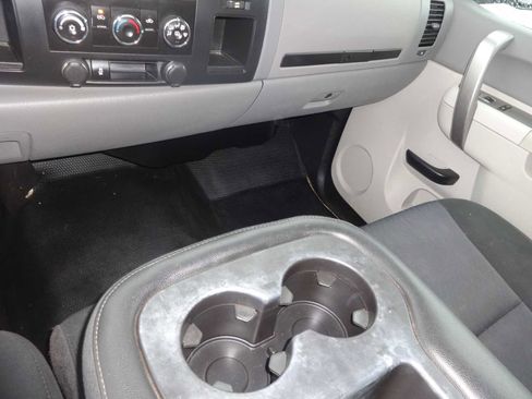 Used 2013 GMC Sierra 1500 W/T image 11