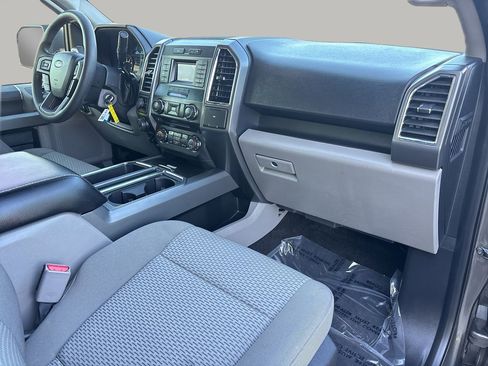 Used 2017 Ford F150 XLT w/ Trailer Tow Package image 12