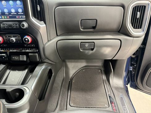 Used 2023 GMC Sierra 2500 AT4 image 28