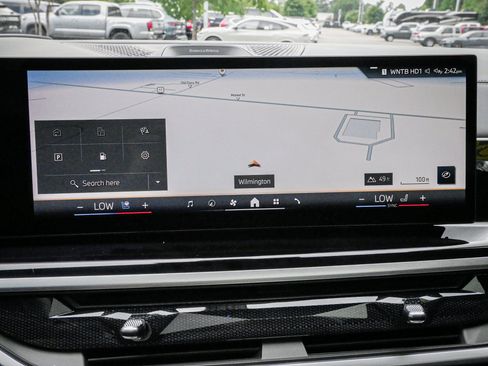 Used 2025 BMW ALPINA XB7 AWD/4WD image 23