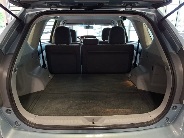 Used 2017 Toyota Prius V Two w/ Carpet Mat Package FWD image 27