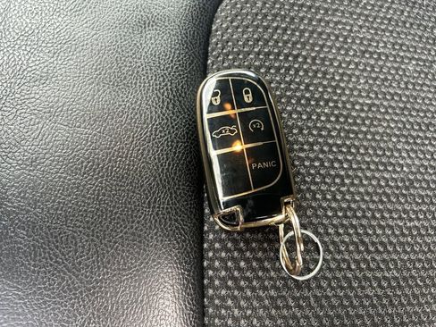 Used 2020 Jeep Compass Trailhawk image 33