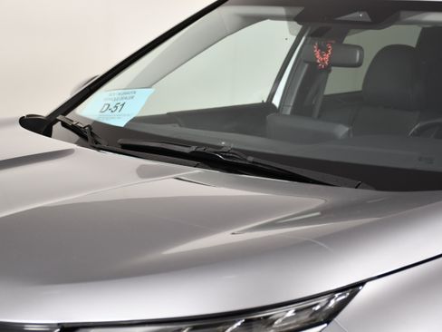 Used 2024 Mitsubishi Outlander AWD image 12