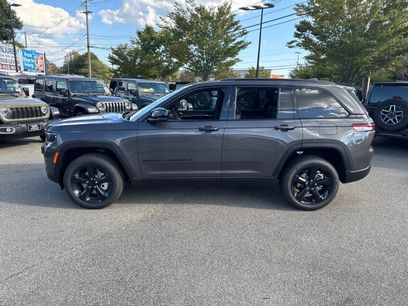 New 2025 Jeep Grand Cherokee Limited w/ Black Appearance Package