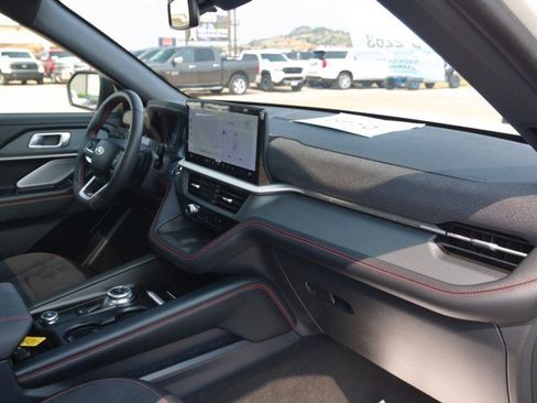 Used 2025 Ford Explorer ST AWD/4WD image 42