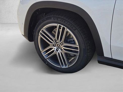 Certified 2026 Mercedes-Benz GLS 450 4MATIC image 10