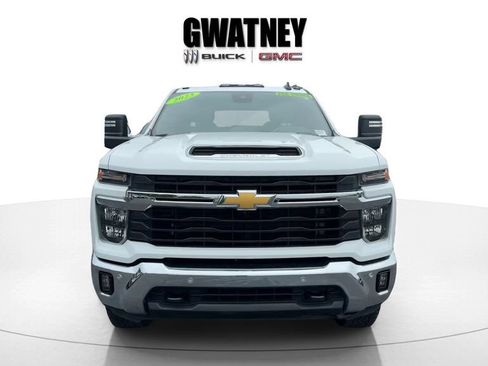 Used 2025 Chevrolet Silverado 2500 LT w/ Safety Package AWD/4WD image 2