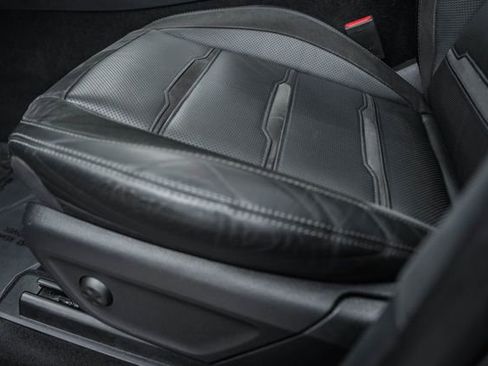 Used 2023 Mercedes-Benz GLE 53 AMG GLE 53 AMG w/ Exterior Lighting Package image 37