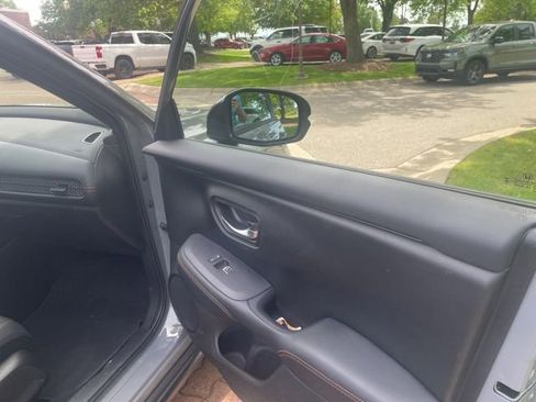 Used 2024 Honda HR-V Sport image 16