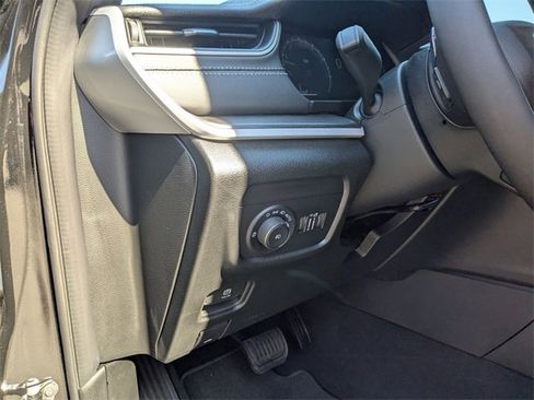 New 2025 Jeep Grand Cherokee L Limited image 16