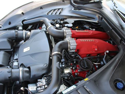Used 2017 Ferrari California T image 59