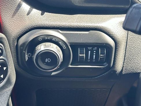 Used 2022 Jeep Wrangler Unlimited Sport image 30