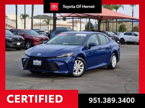 Used 2025 Toyota Camry LE image 1
