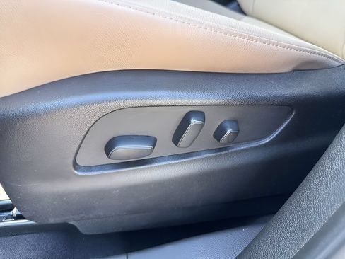 Used 2024 Cadillac XT4 Luxury FWD image 10