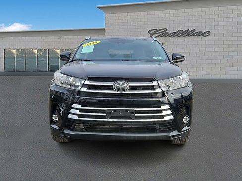 Used 2019 Toyota Highlander Limited image 2