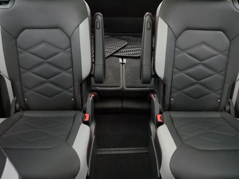 Certified 2026 Volkswagen Atlas Peak Edition AWD/4WD image 13