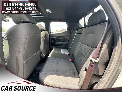Used 2022 Hyundai Santa Cruz SEL Premium w/ Cargo Package AWD/4WD image 19
