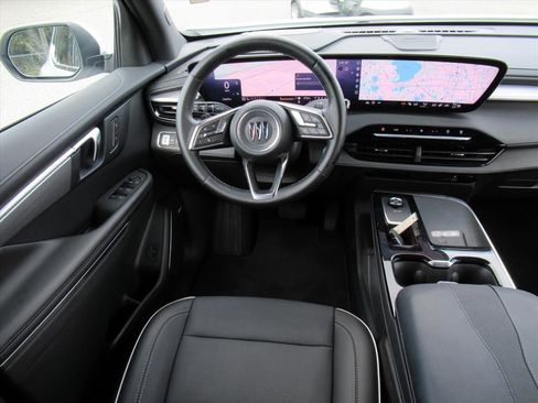 Used 2025 Buick Enclave Preferred image 12