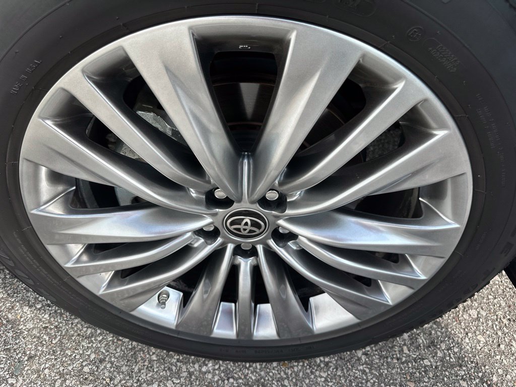 Used 2024 Toyota Highlander Platinum AWD/4WD image 55