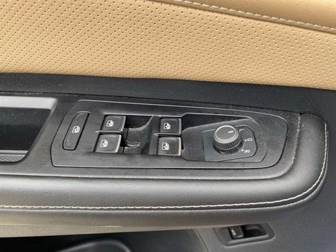 Used 2024 Volkswagen Atlas Cross Sport SE AWD/4WD image 29