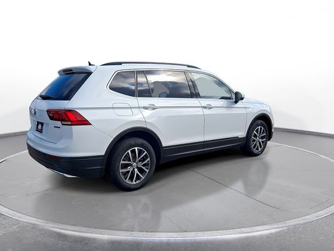 Used 2019 Volkswagen Tiguan SE w/ Panoramic Sunroof Package AWD/4WD image 8