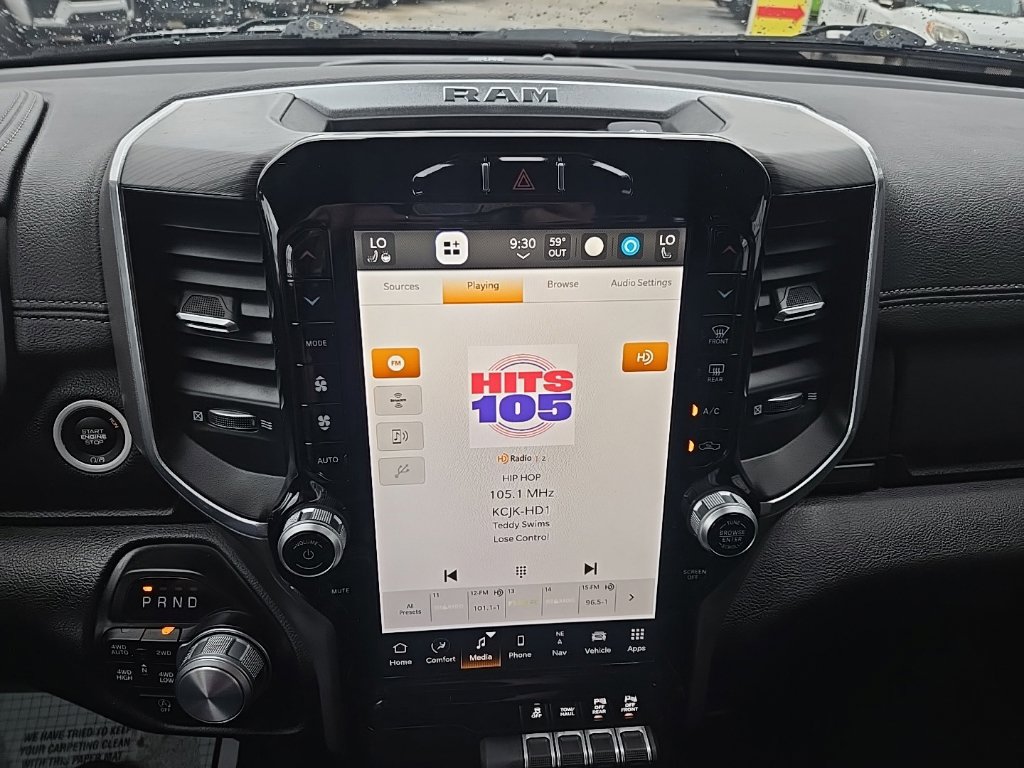 Used 2023 RAM 1500 Laramie AWD/4WD image 15