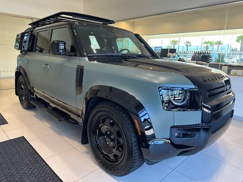New 2026 Land Rover Defender 110 Trophy Edition AWD/4WD image 8