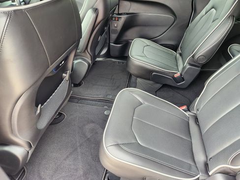 New 2027 Chrysler Pacifica Limited w/ Family Tech Group FWD image 23