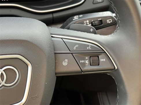 Certified 2025 Audi Q5 2.0T Premium Plus image 27