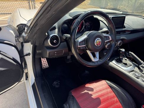 Used 2019 FIAT 124 Spider Abarth w/ Convenience Group RWD image 24