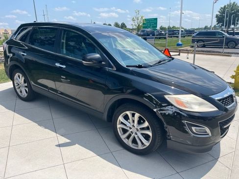 Used 2011 MAZDA CX-9 Grand Touring w/ Moonroof & Bose Audio Pkg FWD image 2