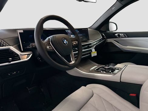 New 2026 BMW X5 xDrive50e w/ Executive Package AWD/4WD image 9